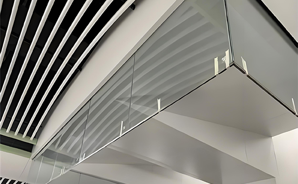 渭城玻璃挡烟垂壁