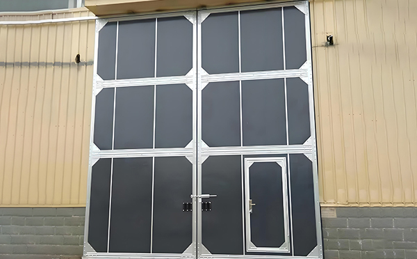 厂房渭城工业门选择与维护全解析：提升效率与安全的关键要素